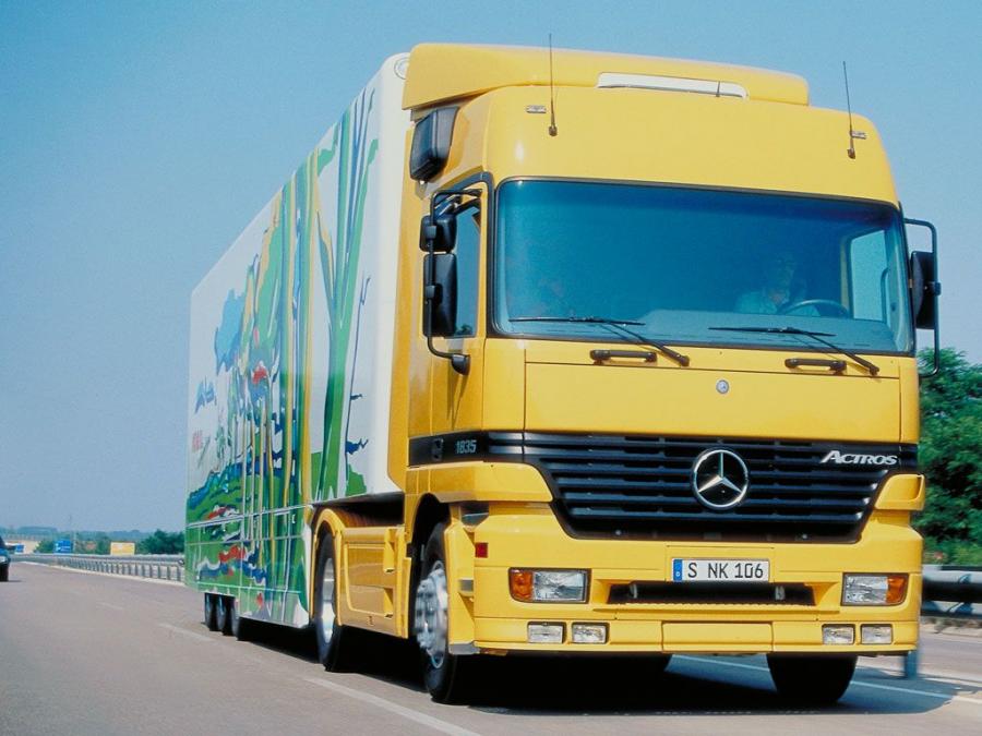  Mercedes-Benz Actros 1835 1997 года  (фото 2 из 17)